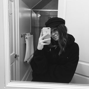 Meet your Posher, Pia